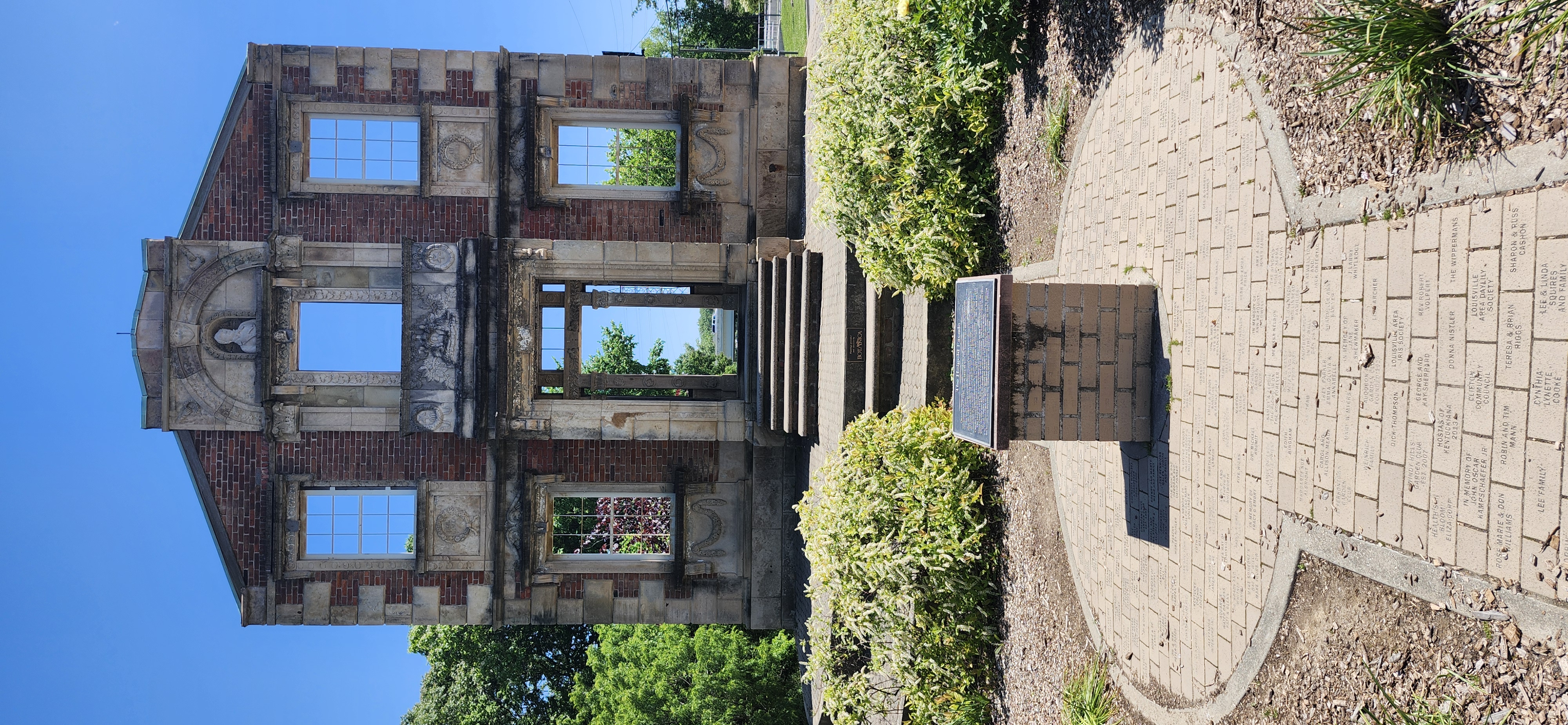 The Heigold House Facade on River Road in Louisville